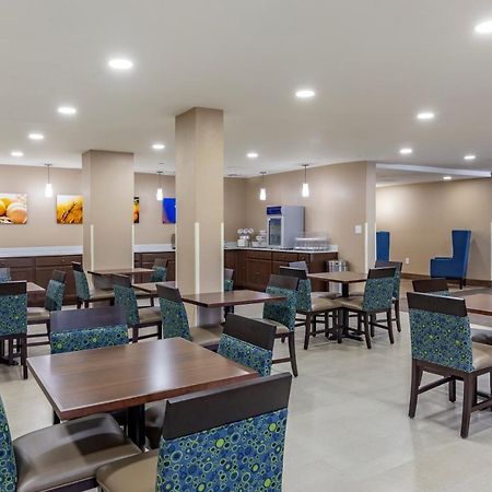 Quality Inn & Suites Spring Lake - Fayetteville Near Fort Bragg Exteriér fotografie