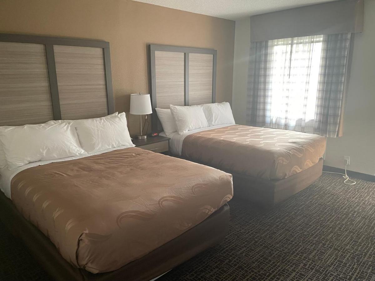Quality Inn & Suites Spring Lake - Fayetteville Near Fort Bragg Exteriér fotografie