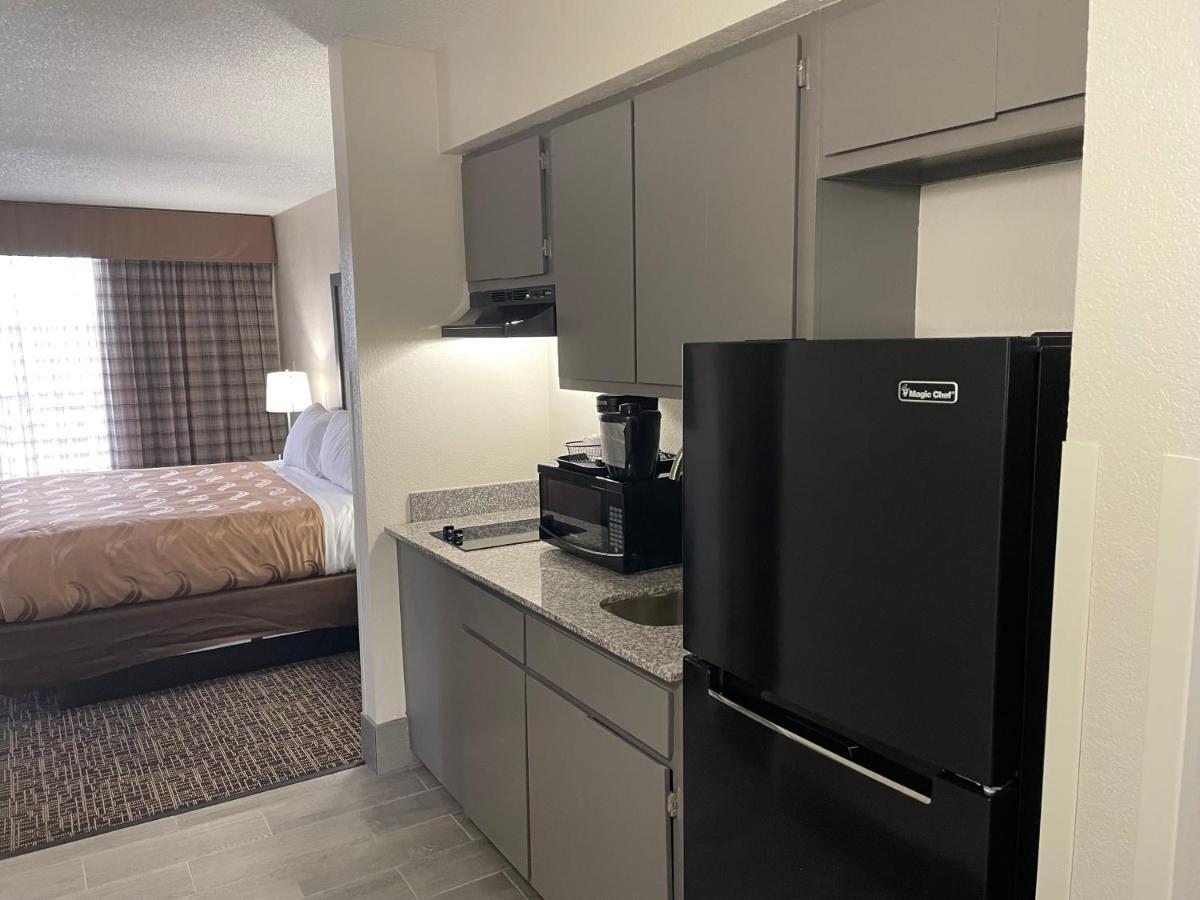 Quality Inn & Suites Spring Lake - Fayetteville Near Fort Bragg Exteriér fotografie