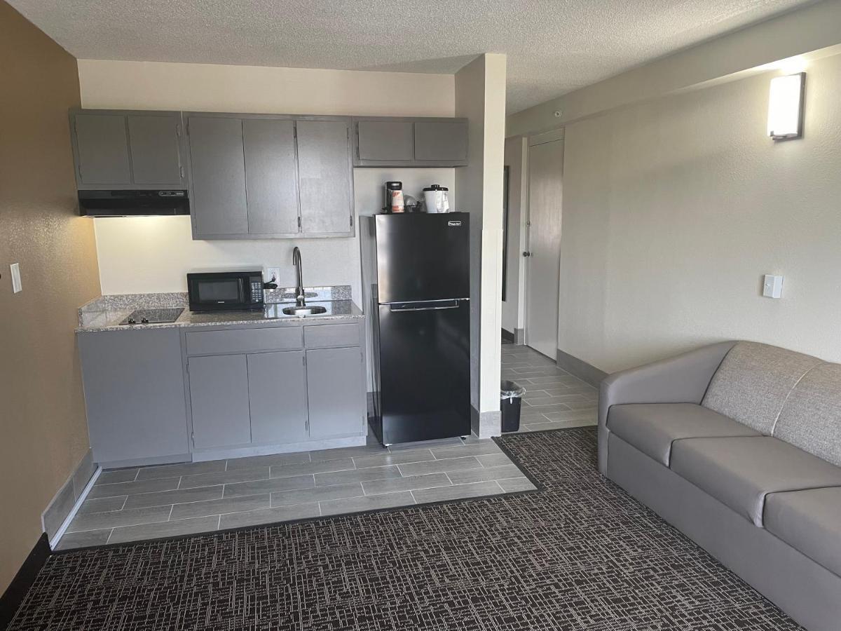 Quality Inn & Suites Spring Lake - Fayetteville Near Fort Bragg Exteriér fotografie