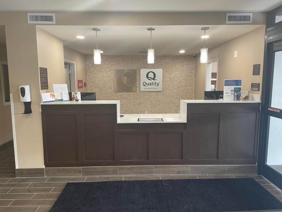 Quality Inn & Suites Spring Lake - Fayetteville Near Fort Bragg Exteriér fotografie
