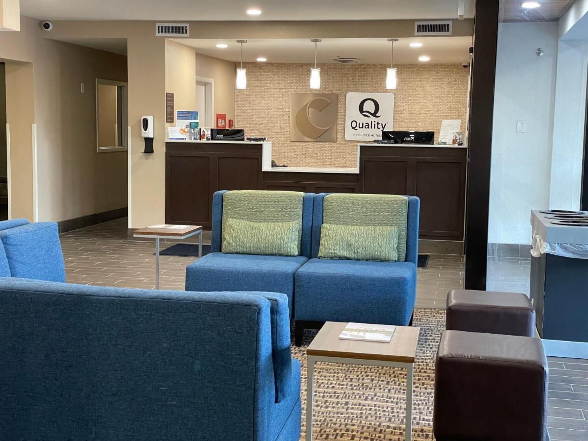 Quality Inn & Suites Spring Lake - Fayetteville Near Fort Bragg Exteriér fotografie