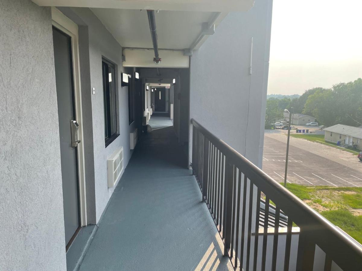Quality Inn & Suites Spring Lake - Fayetteville Near Fort Bragg Exteriér fotografie