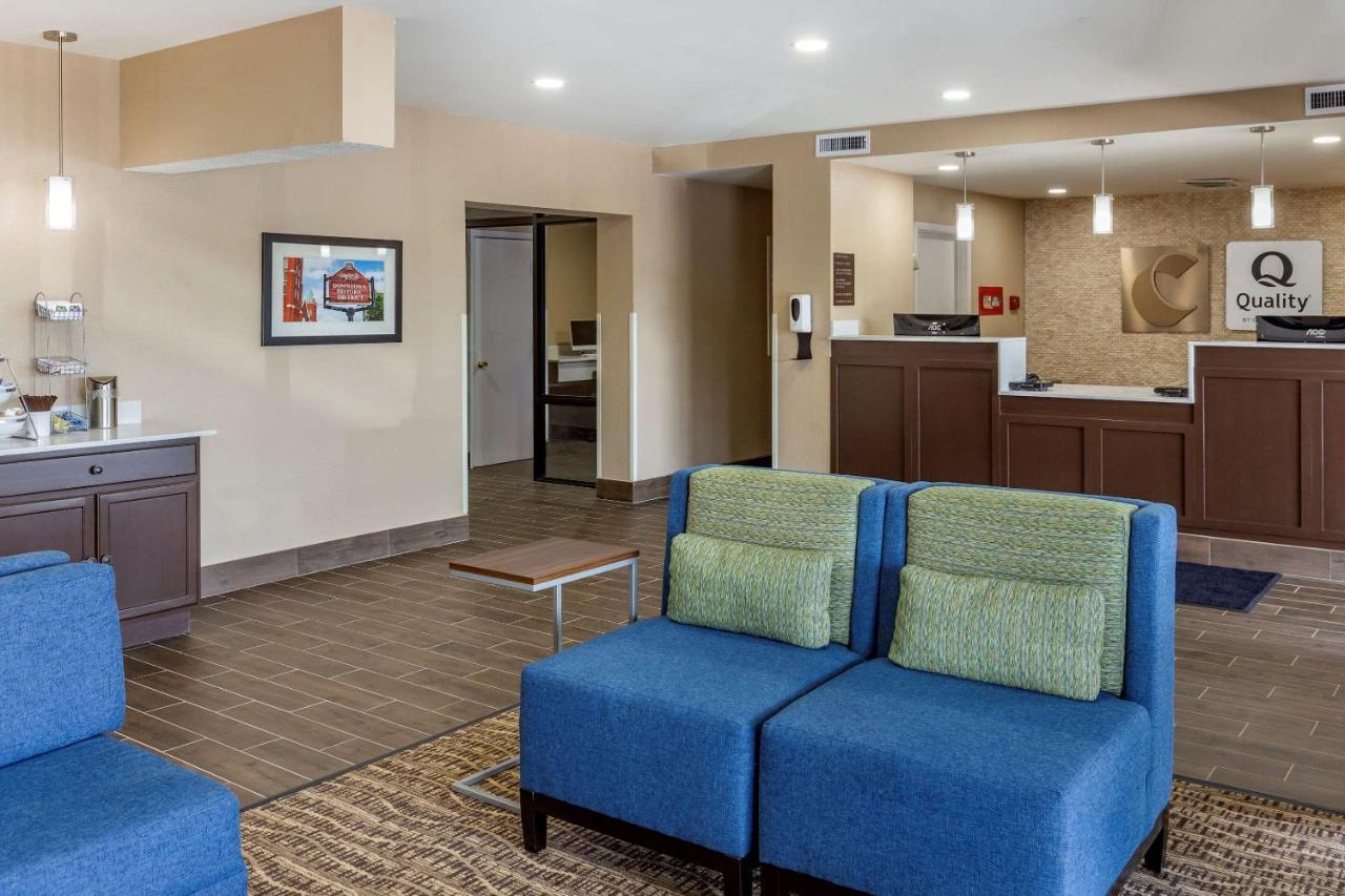 Quality Inn & Suites Spring Lake - Fayetteville Near Fort Bragg Exteriér fotografie