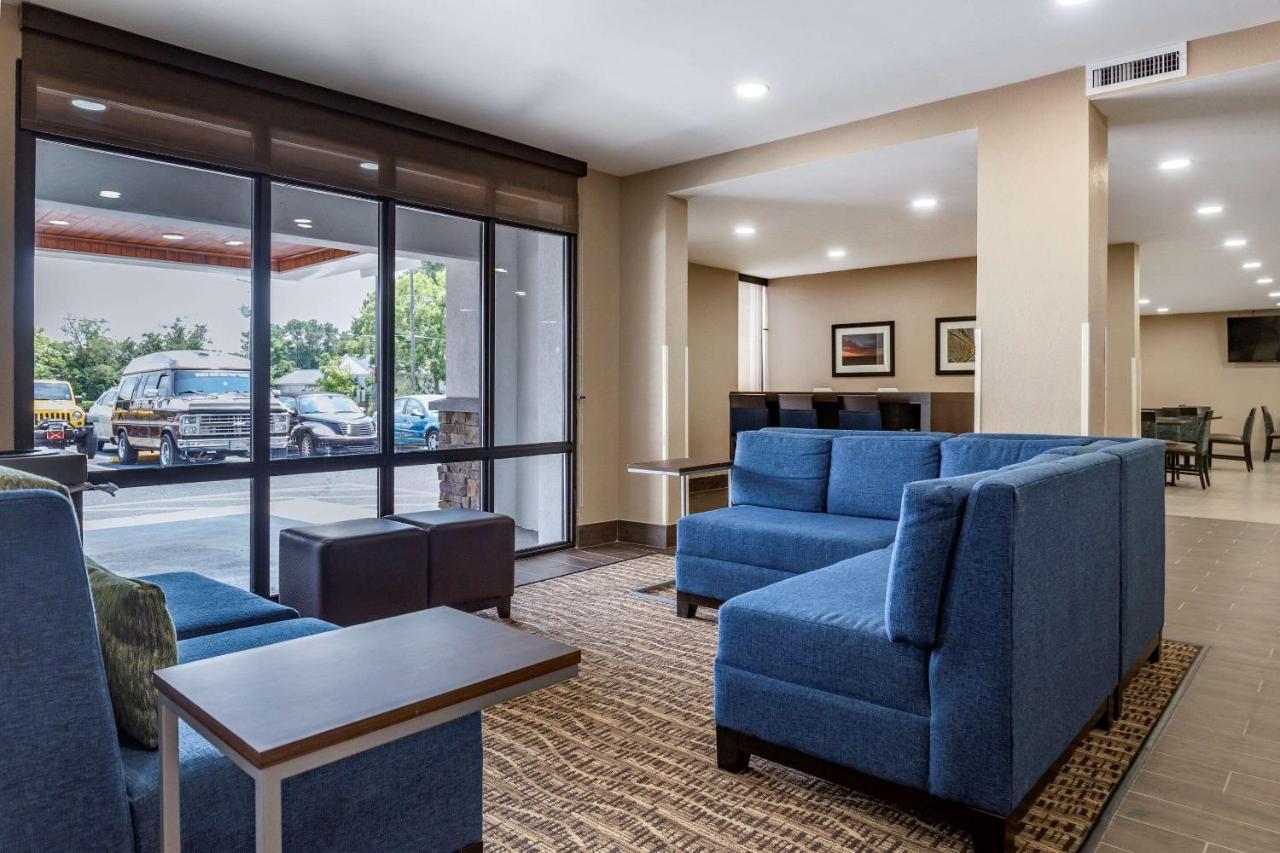 Quality Inn & Suites Spring Lake - Fayetteville Near Fort Bragg Exteriér fotografie