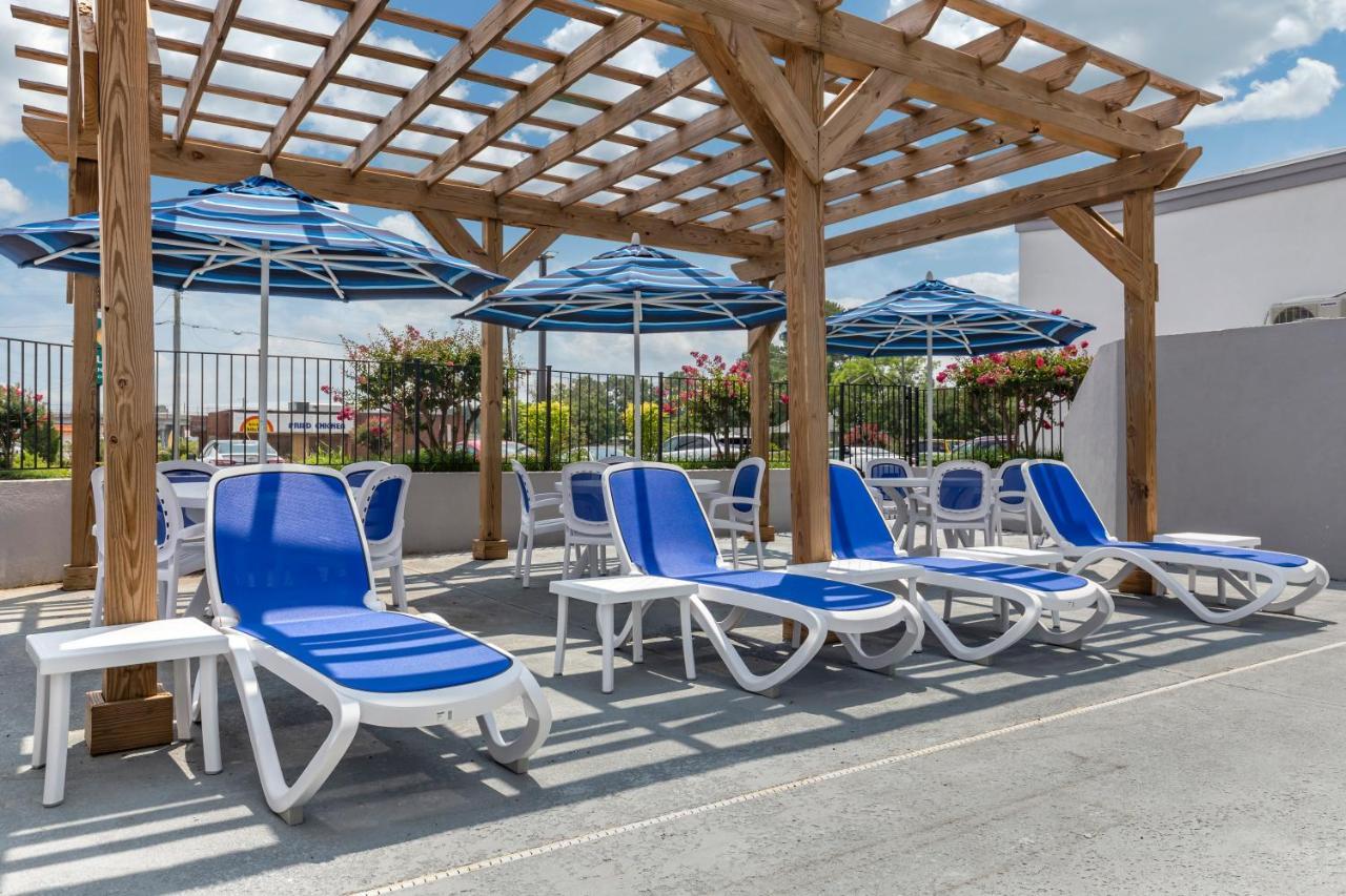 Quality Inn & Suites Spring Lake - Fayetteville Near Fort Bragg Exteriér fotografie
