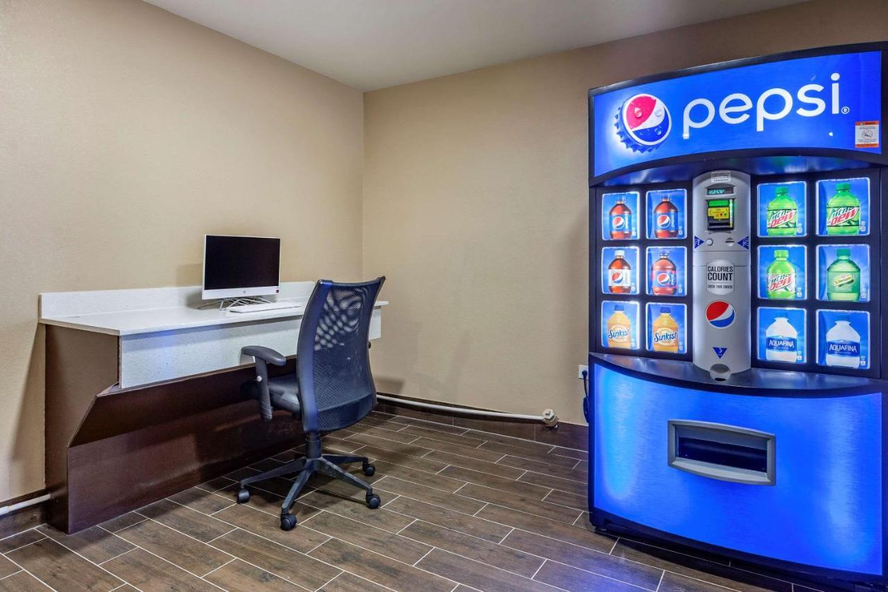 Quality Inn & Suites Spring Lake - Fayetteville Near Fort Bragg Exteriér fotografie